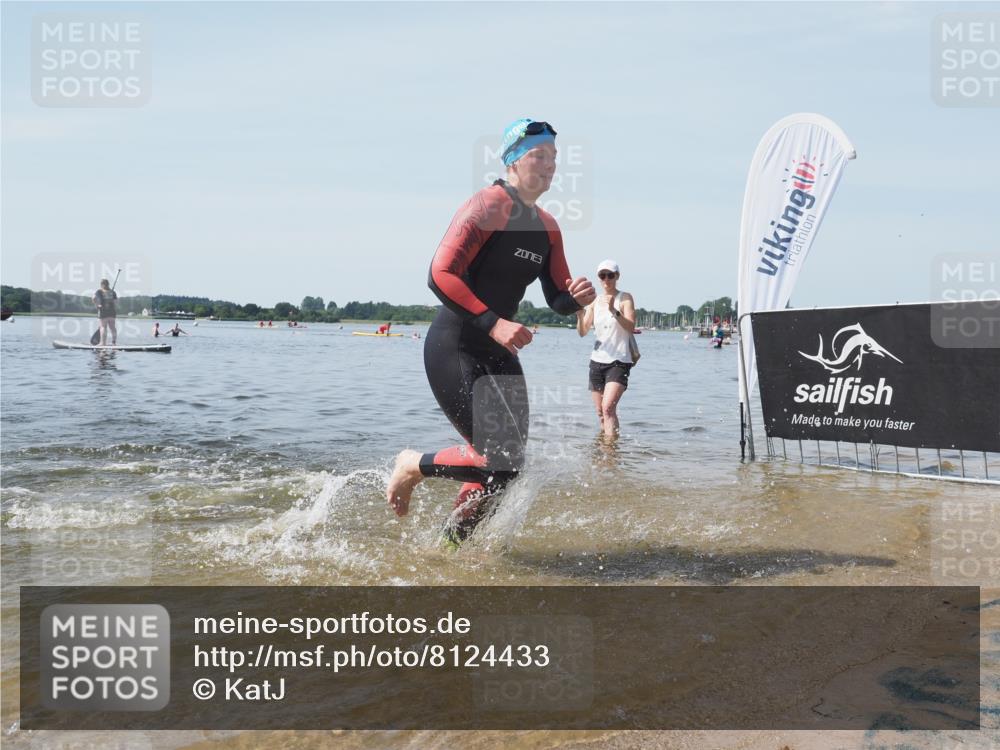 22.06.2025 - Viking Triathlon KatJ http://msf.ph/oto/8124433 22.06.2025 10:59:38 Schwimmen 476 meine-sportfotos.de