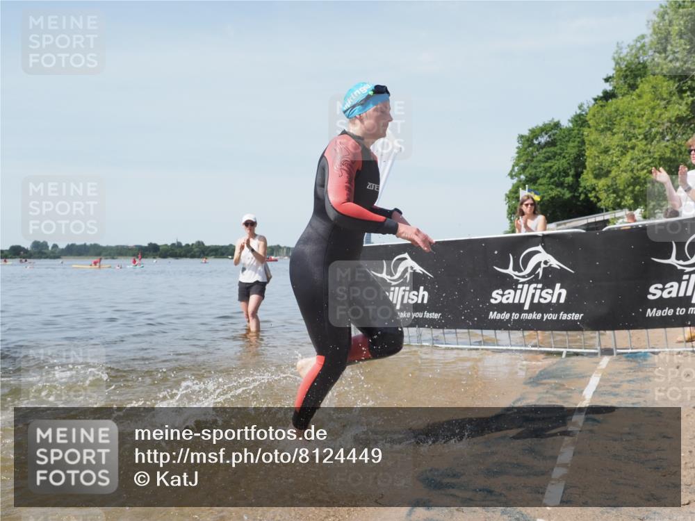 22.06.2025 - Viking Triathlon KatJ http://msf.ph/oto/8124449 22.06.2025 10:59:38 Schwimmen 476 meine-sportfotos.de