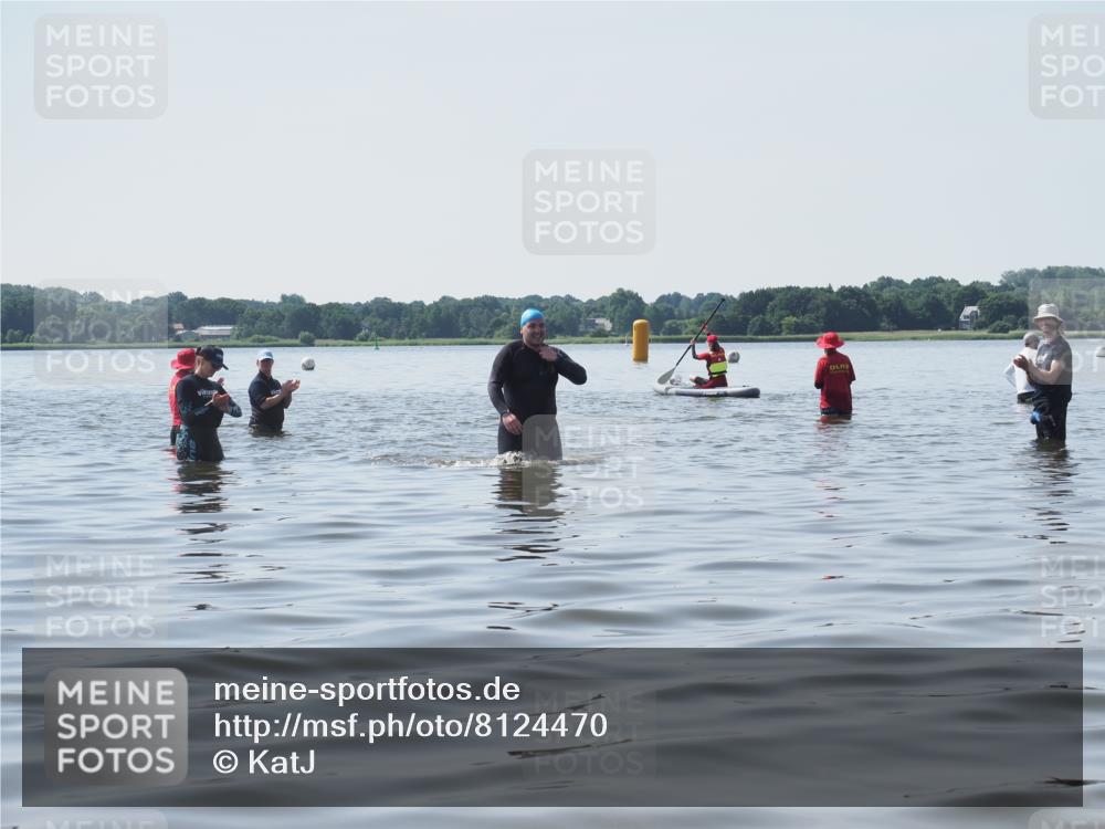 22.06.2025 - Viking Triathlon KatJ http://msf.ph/oto/8124470 22.06.2025 11:06:06 Schwimmen 303 meine-sportfotos.de