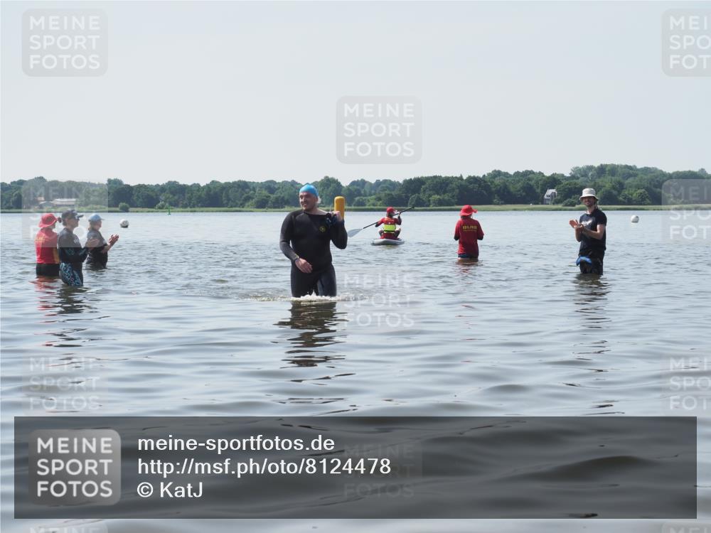 22.06.2025 - Viking Triathlon KatJ http://msf.ph/oto/8124478 22.06.2025 11:06:09 Schwimmen 303 meine-sportfotos.de