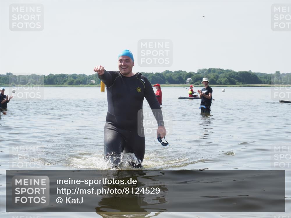 22.06.2025 - Viking Triathlon KatJ http://msf.ph/oto/8124529 22.06.2025 11:06:18 Schwimmen 303 meine-sportfotos.de