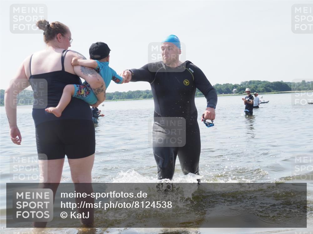 22.06.2025 - Viking Triathlon KatJ http://msf.ph/oto/8124538 22.06.2025 11:06:21 Schwimmen 303 meine-sportfotos.de