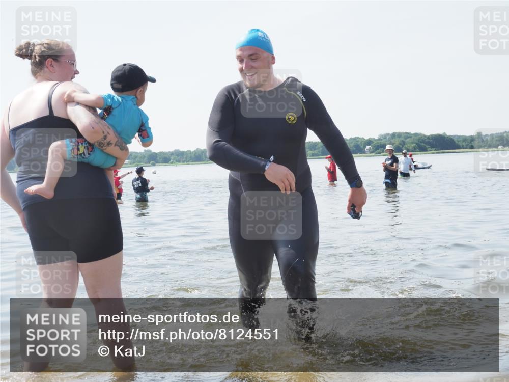 22.06.2025 - Viking Triathlon KatJ http://msf.ph/oto/8124551 22.06.2025 11:06:21 Schwimmen 303 meine-sportfotos.de