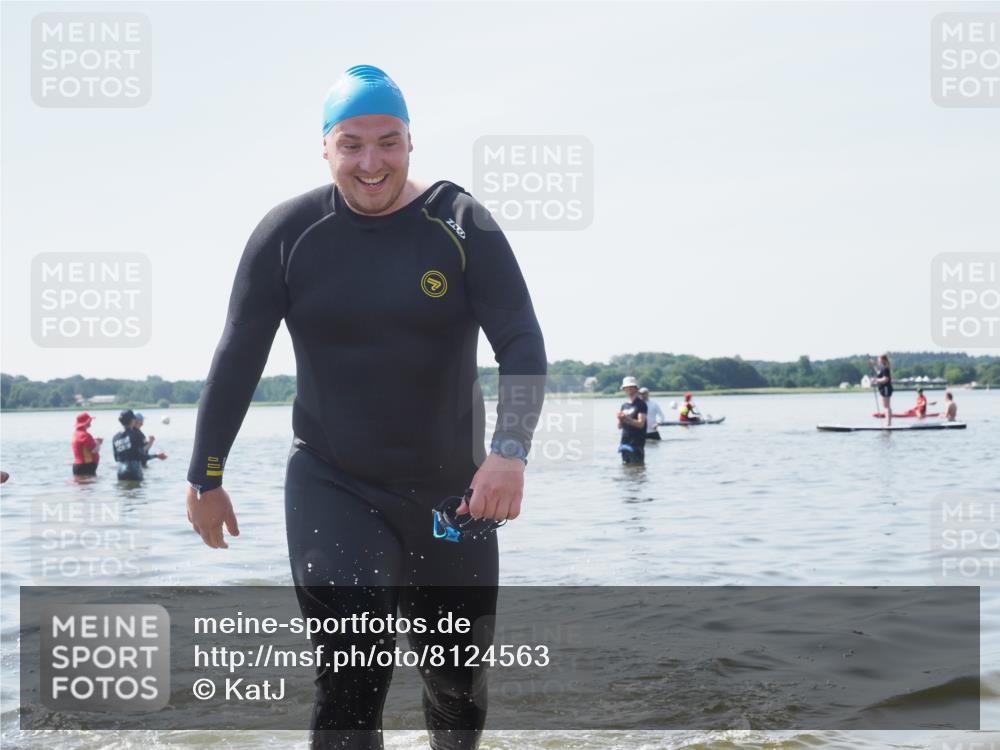 22.06.2025 - Viking Triathlon KatJ http://msf.ph/oto/8124563 22.06.2025 11:06:22 Schwimmen 303 meine-sportfotos.de