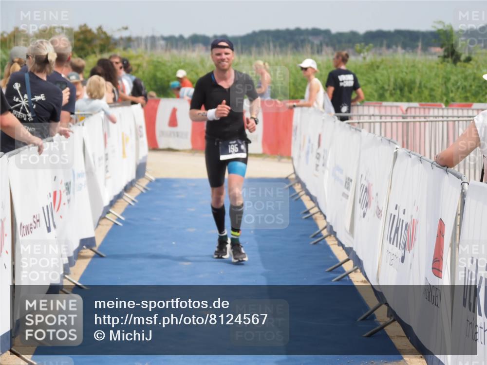 22.06.2025 - Viking Triathlon MichiJ http://msf.ph/oto/8124567 22.06.2025 15:15:10 Ziel 195 meine-sportfotos.de