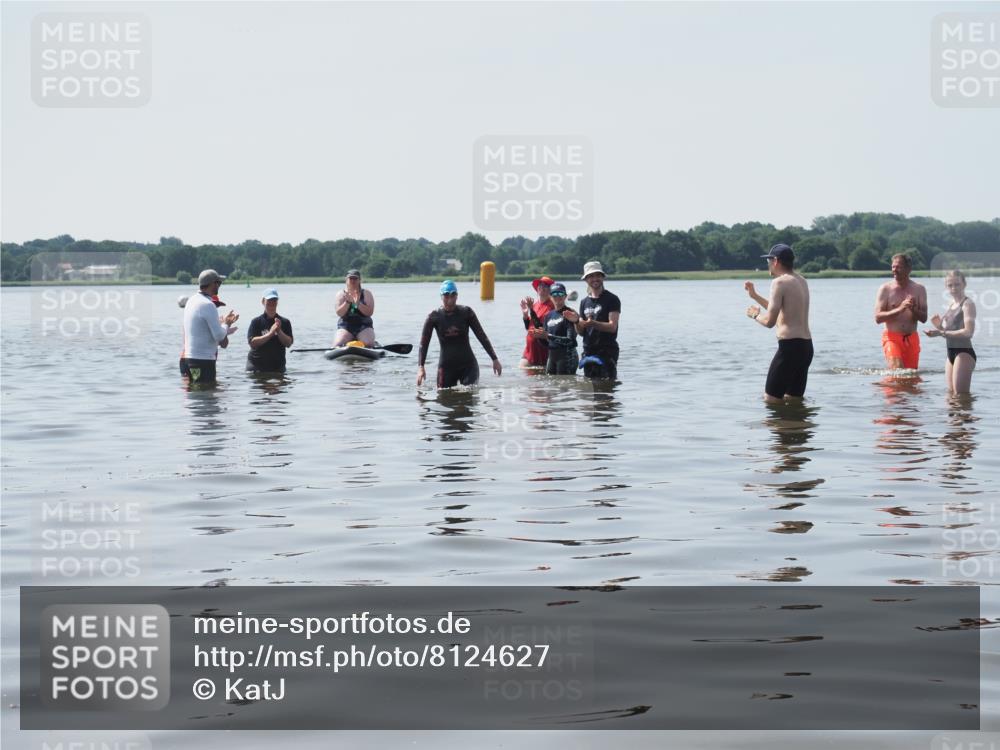 22.06.2025 - Viking Triathlon KatJ http://msf.ph/oto/8124627 22.06.2025 11:14:05 Schwimmen  meine-sportfotos.de