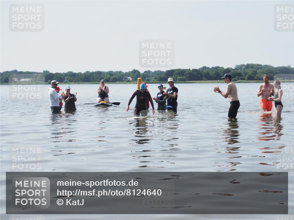 22.06.2025 - Viking Triathlon KatJ http://msf.ph/oto/8124640 22.06.2025 11:14:07 Schwimmen  meine-sportfotos.de