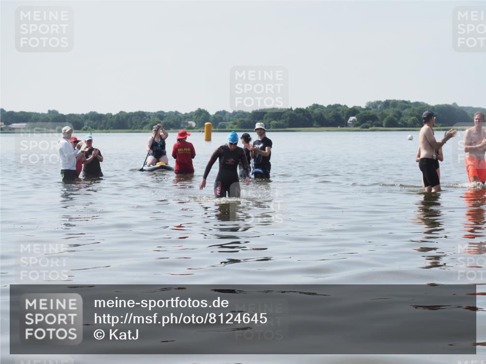 22.06.2025 - Viking Triathlon KatJ http://msf.ph/oto/8124645 22.06.2025 11:14:11 Schwimmen  meine-sportfotos.de
