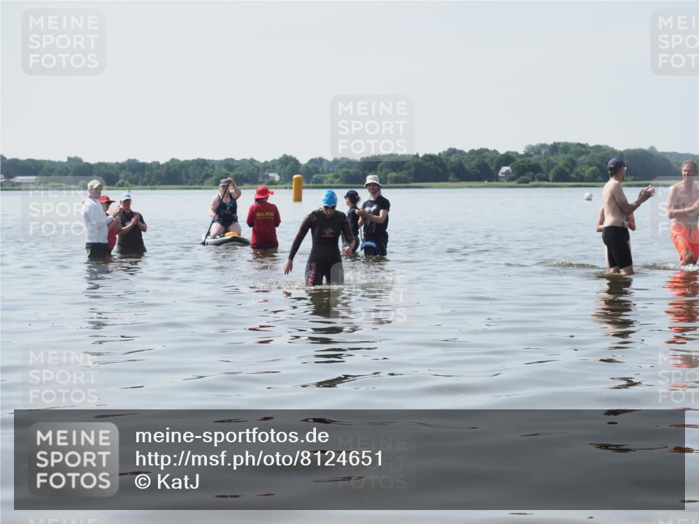 22.06.2025 - Viking Triathlon KatJ http://msf.ph/oto/8124651 22.06.2025 11:14:11 Schwimmen  meine-sportfotos.de