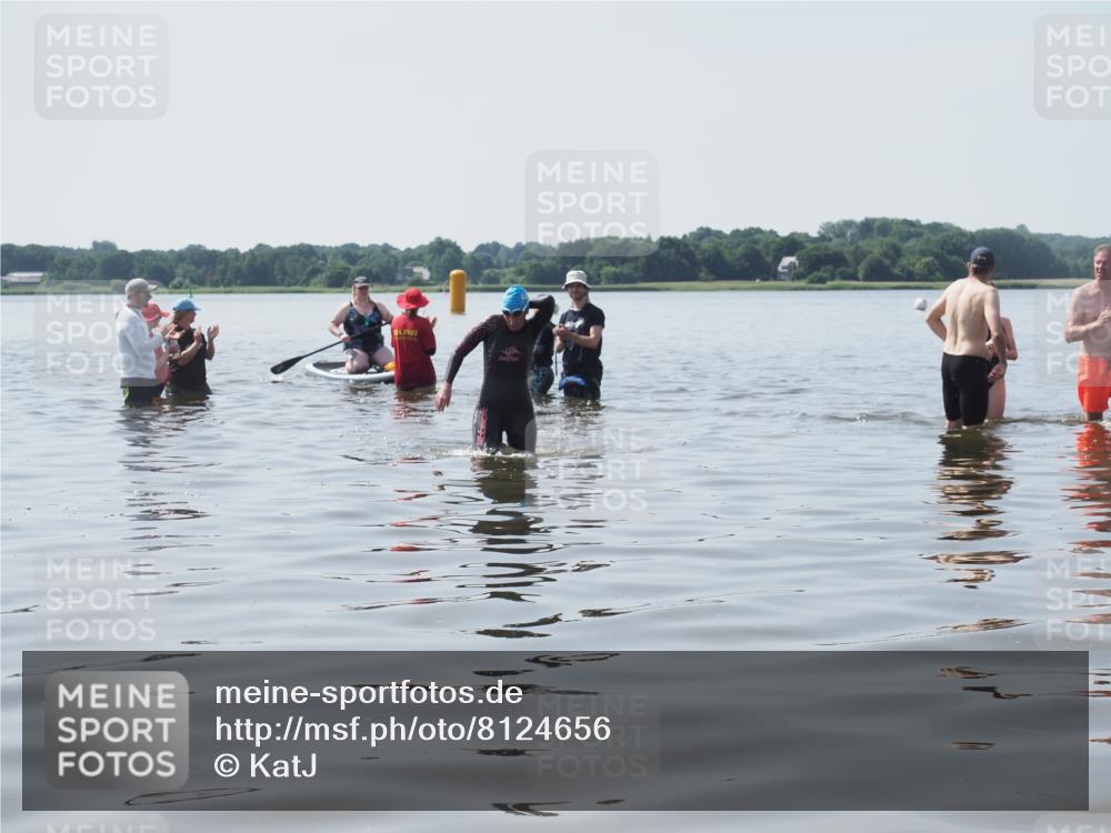 22.06.2025 - Viking Triathlon KatJ http://msf.ph/oto/8124656 22.06.2025 11:14:13 Schwimmen  meine-sportfotos.de