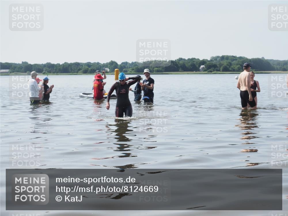 22.06.2025 - Viking Triathlon KatJ http://msf.ph/oto/8124669 22.06.2025 11:14:13 Schwimmen  meine-sportfotos.de