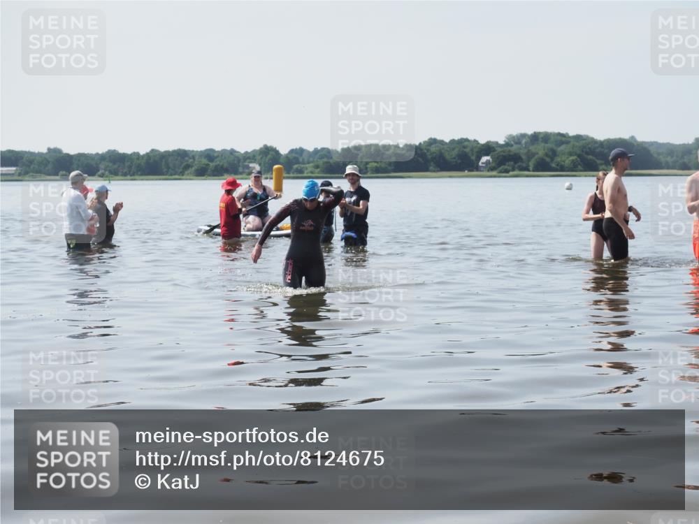 22.06.2025 - Viking Triathlon KatJ http://msf.ph/oto/8124675 22.06.2025 11:14:14 Schwimmen 405 meine-sportfotos.de