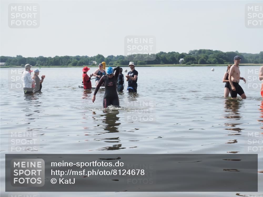 22.06.2025 - Viking Triathlon KatJ http://msf.ph/oto/8124678 22.06.2025 11:14:15 Schwimmen 405 meine-sportfotos.de