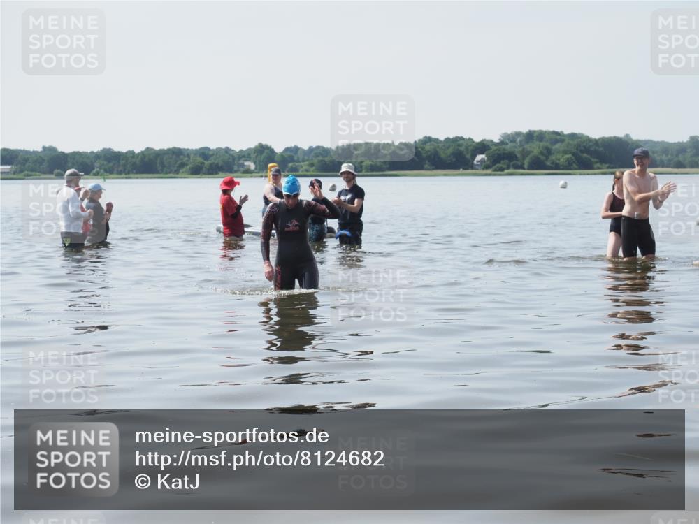 22.06.2025 - Viking Triathlon KatJ http://msf.ph/oto/8124682 22.06.2025 11:14:15 Schwimmen 405 meine-sportfotos.de