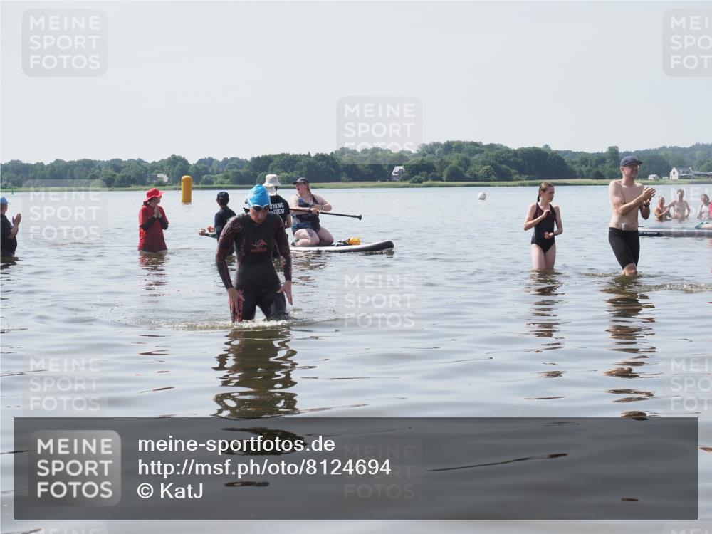 22.06.2025 - Viking Triathlon KatJ http://msf.ph/oto/8124694 22.06.2025 11:14:18 Schwimmen 405 meine-sportfotos.de