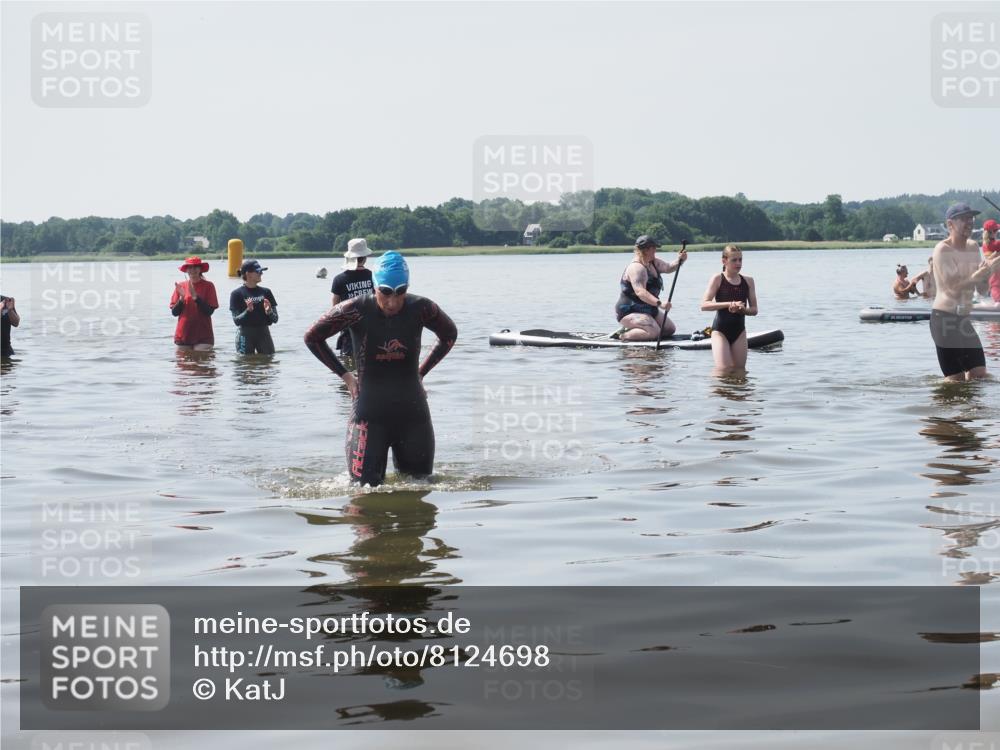 22.06.2025 - Viking Triathlon KatJ http://msf.ph/oto/8124698 22.06.2025 11:14:21 Schwimmen 405 meine-sportfotos.de