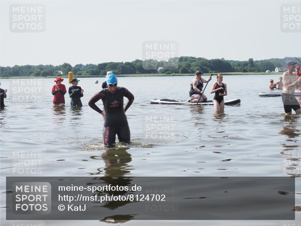 22.06.2025 - Viking Triathlon KatJ http://msf.ph/oto/8124702 22.06.2025 11:14:21 Schwimmen 405 meine-sportfotos.de