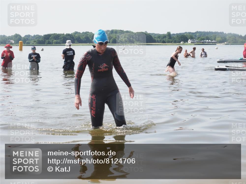 22.06.2025 - Viking Triathlon KatJ http://msf.ph/oto/8124706 22.06.2025 11:14:26 Schwimmen 405 meine-sportfotos.de