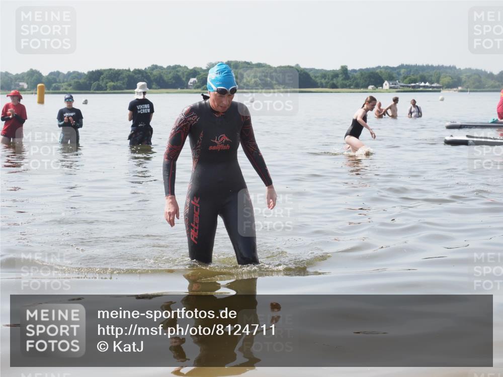 22.06.2025 - Viking Triathlon KatJ http://msf.ph/oto/8124711 22.06.2025 11:14:26 Schwimmen 405 meine-sportfotos.de
