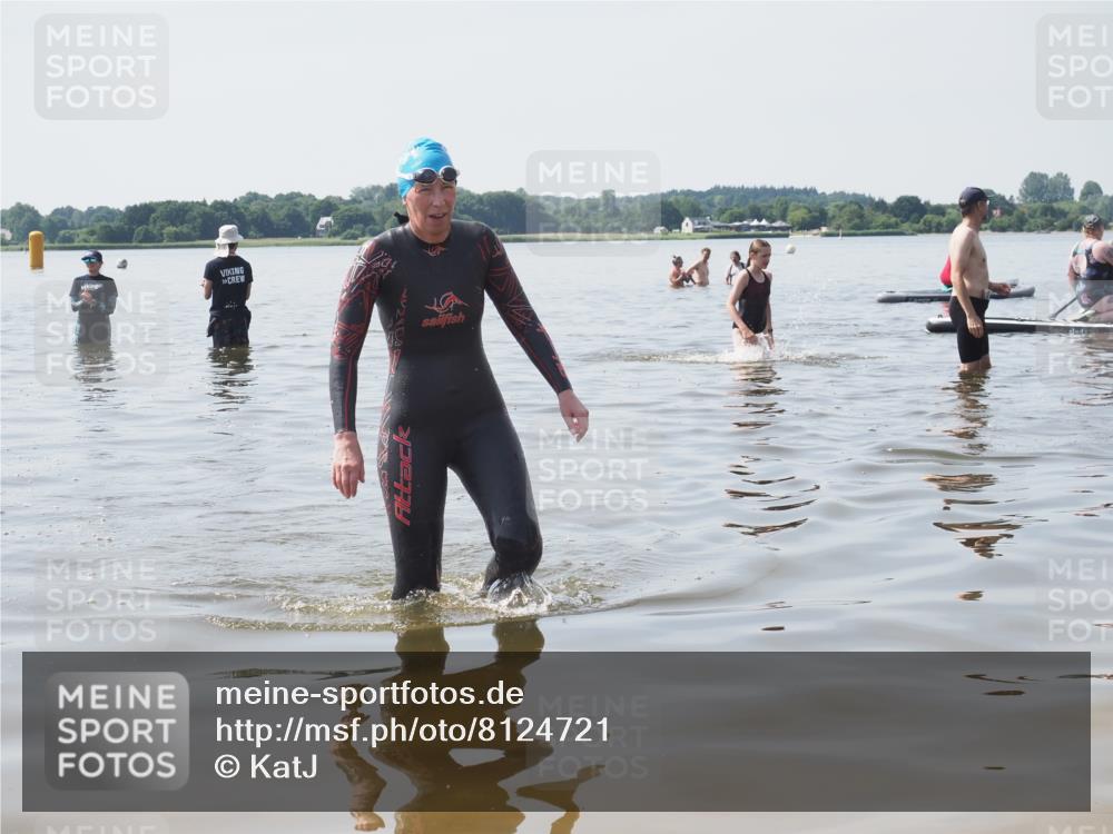 22.06.2025 - Viking Triathlon KatJ http://msf.ph/oto/8124721 22.06.2025 11:14:28 Schwimmen 405 meine-sportfotos.de
