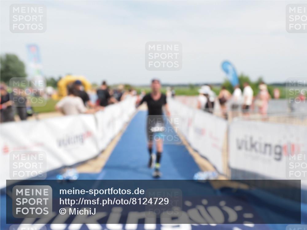 22.06.2025 - Viking Triathlon MichiJ http://msf.ph/oto/8124729 22.06.2025 15:15:13 Ziel 195 meine-sportfotos.de