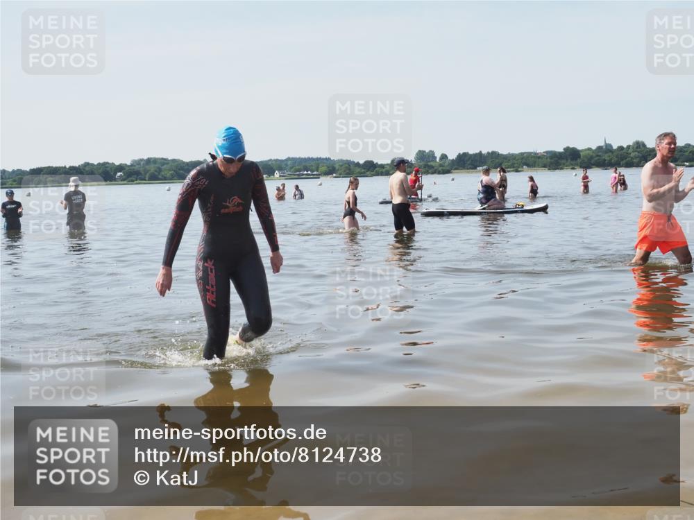 22.06.2025 - Viking Triathlon KatJ http://msf.ph/oto/8124738 22.06.2025 11:14:29 Schwimmen 405 meine-sportfotos.de