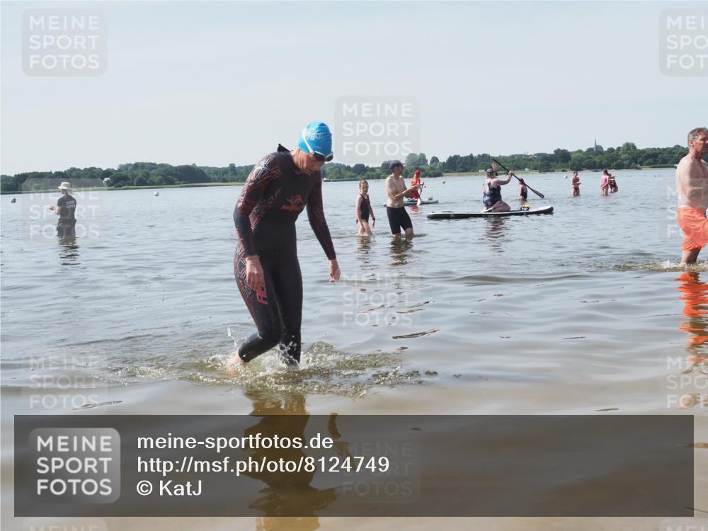 22.06.2025 - Viking Triathlon KatJ http://msf.ph/oto/8124749 22.06.2025 11:14:30 Schwimmen 405 meine-sportfotos.de