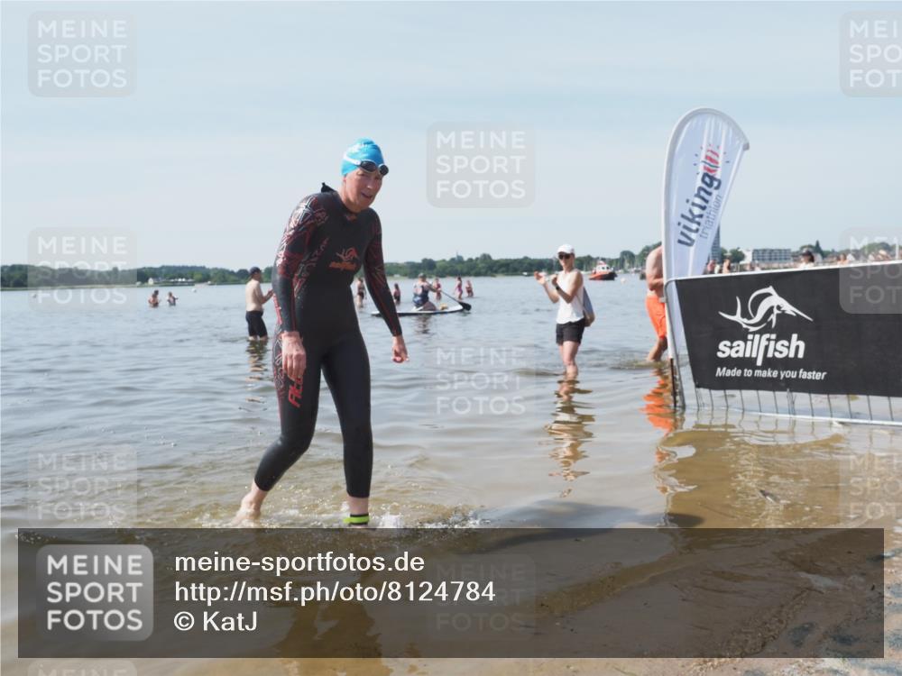 22.06.2025 - Viking Triathlon KatJ http://msf.ph/oto/8124784 22.06.2025 11:14:32 Schwimmen 405 meine-sportfotos.de