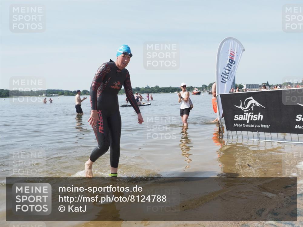 22.06.2025 - Viking Triathlon KatJ http://msf.ph/oto/8124788 22.06.2025 11:14:32 Schwimmen 405 meine-sportfotos.de
