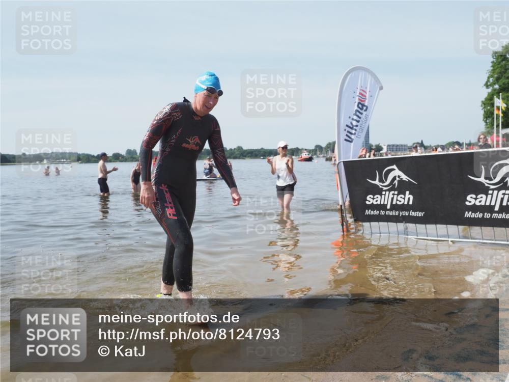 22.06.2025 - Viking Triathlon KatJ http://msf.ph/oto/8124793 22.06.2025 11:14:32 Schwimmen 405 meine-sportfotos.de