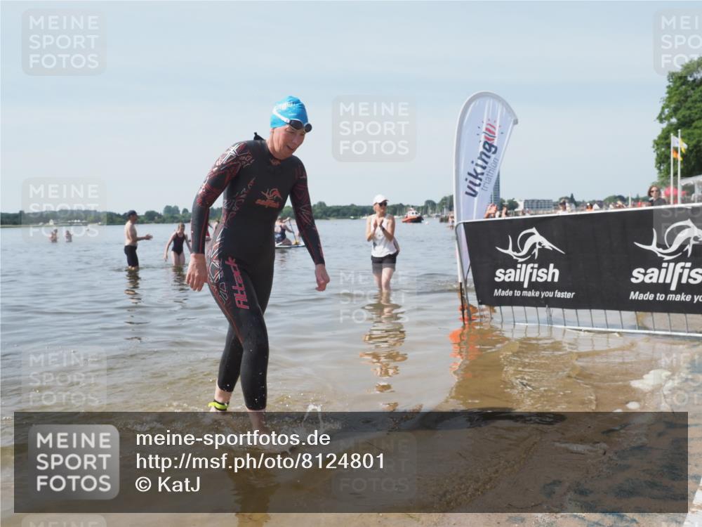 22.06.2025 - Viking Triathlon KatJ http://msf.ph/oto/8124801 22.06.2025 11:14:32 Schwimmen 405 meine-sportfotos.de