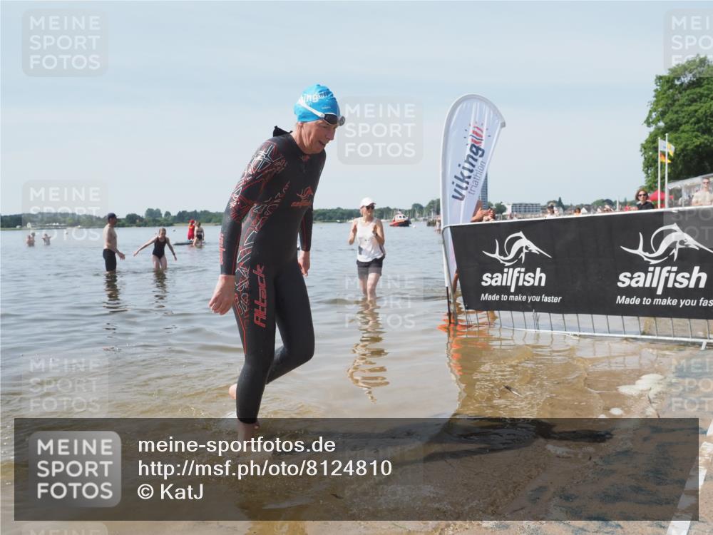 22.06.2025 - Viking Triathlon KatJ http://msf.ph/oto/8124810 22.06.2025 11:14:33 Schwimmen 405 meine-sportfotos.de
