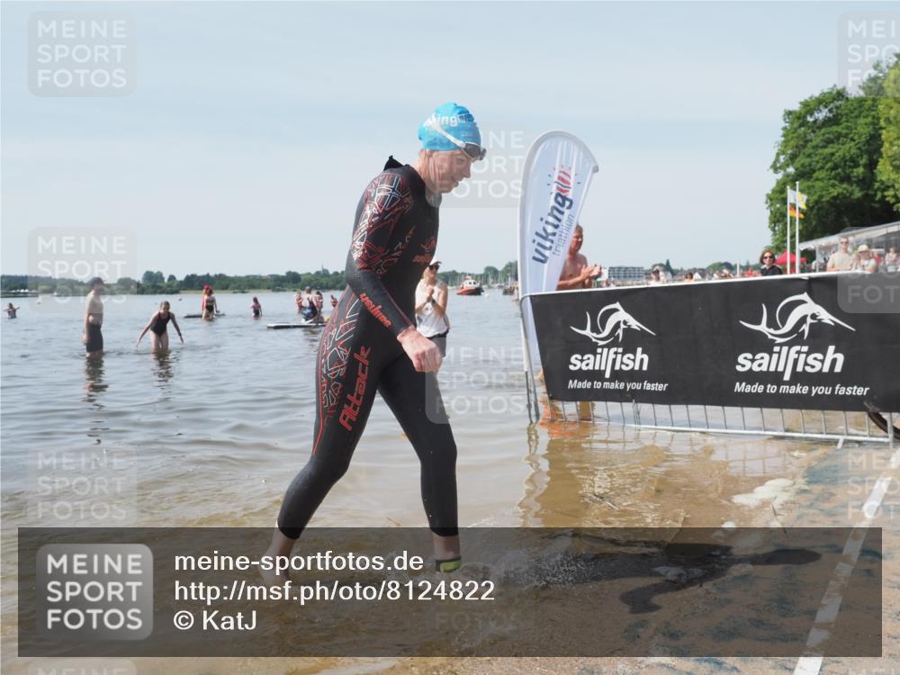 22.06.2025 - Viking Triathlon KatJ http://msf.ph/oto/8124822 22.06.2025 11:14:33 Schwimmen 405 meine-sportfotos.de