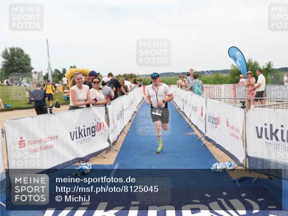 22.06.2025 - Viking Triathlon MichiJ http://msf.ph/oto/8125045 22.06.2025 15:19:36 Ziel 21, 387 meine-sportfotos.de
