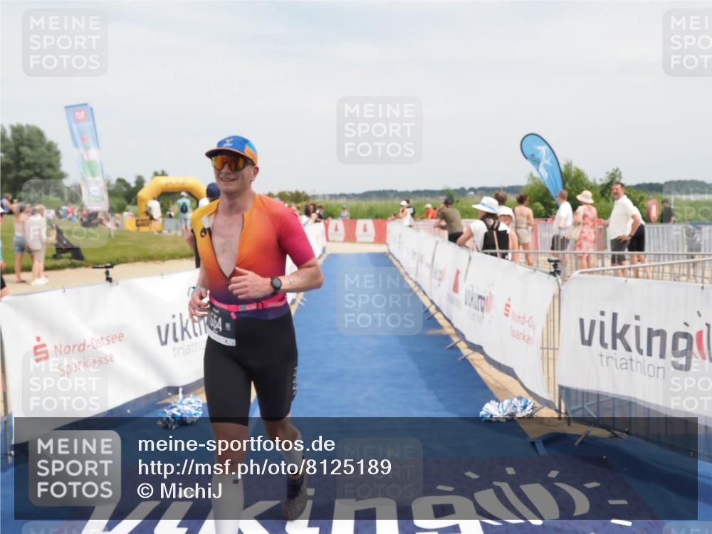 22.06.2025 - Viking Triathlon MichiJ http://msf.ph/oto/8125189 22.06.2025 15:15:47 Ziel 554 meine-sportfotos.de