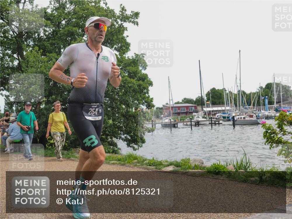 22.06.2025 - Viking Triathlon KatJ http://msf.ph/oto/8125321 22.06.2025 13:43:41 Laufen 254, 336 meine-sportfotos.de