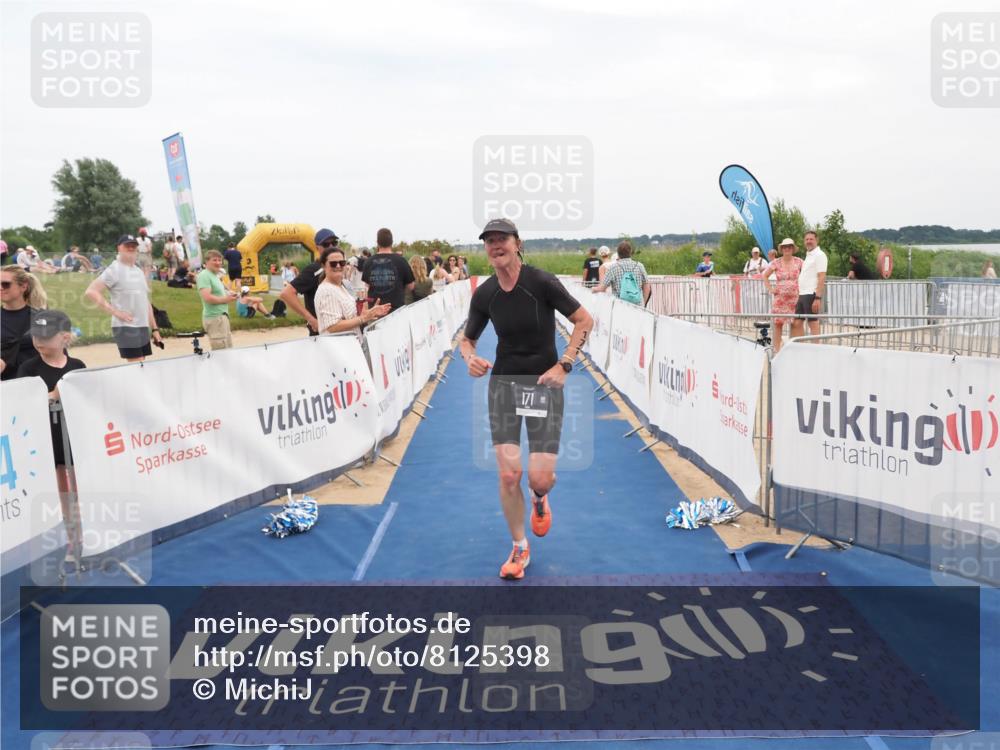 22.06.2025 - Viking Triathlon MichiJ http://msf.ph/oto/8125398 22.06.2025 15:20:29 Ziel 171 meine-sportfotos.de