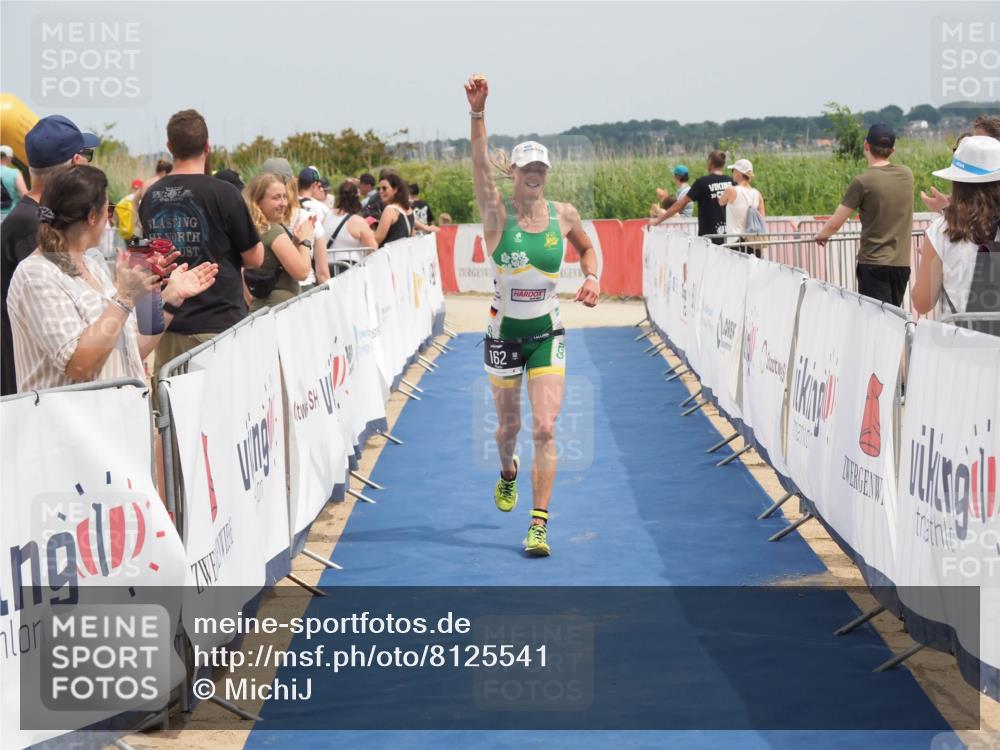 22.06.2025 - Viking Triathlon MichiJ http://msf.ph/oto/8125541 22.06.2025 15:16:32 Ziel 162, 266 meine-sportfotos.de