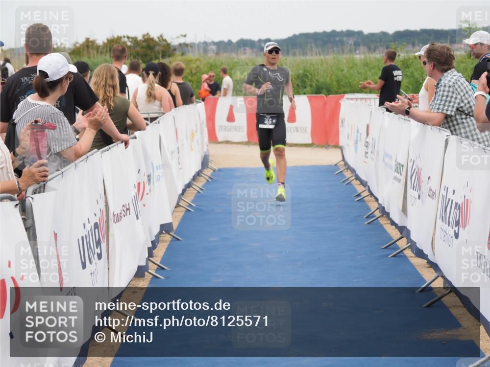 22.06.2025 - Viking Triathlon MichiJ http://msf.ph/oto/8125571 22.06.2025 15:20:58 Ziel 356 meine-sportfotos.de