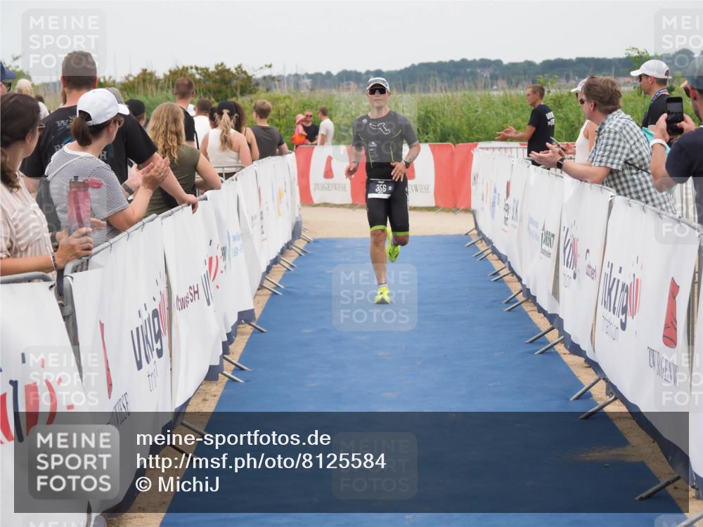 22.06.2025 - Viking Triathlon MichiJ http://msf.ph/oto/8125584 22.06.2025 15:20:58 Ziel 356 meine-sportfotos.de