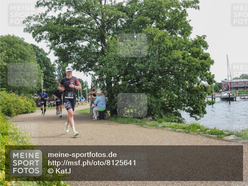 22.06.2025 - Viking Triathlon KatJ http://msf.ph/oto/8125641 22.06.2025 13:44:37 Laufen 251, 323 meine-sportfotos.de
