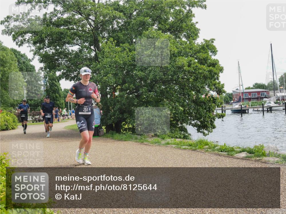 22.06.2025 - Viking Triathlon KatJ http://msf.ph/oto/8125644 22.06.2025 13:44:38 Laufen 251, 323 meine-sportfotos.de