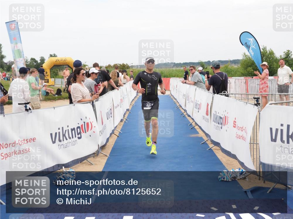 22.06.2025 - Viking Triathlon MichiJ http://msf.ph/oto/8125652 22.06.2025 15:21:01 Ziel 356 meine-sportfotos.de