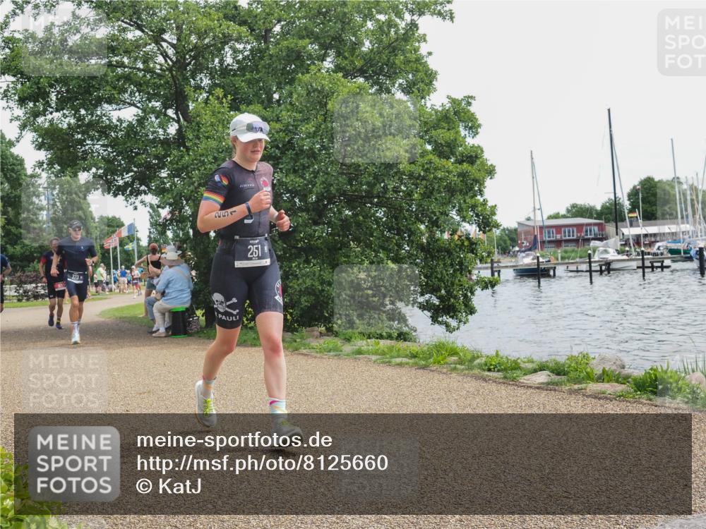 22.06.2025 - Viking Triathlon KatJ http://msf.ph/oto/8125660 22.06.2025 13:44:38 Laufen 251, 323 meine-sportfotos.de