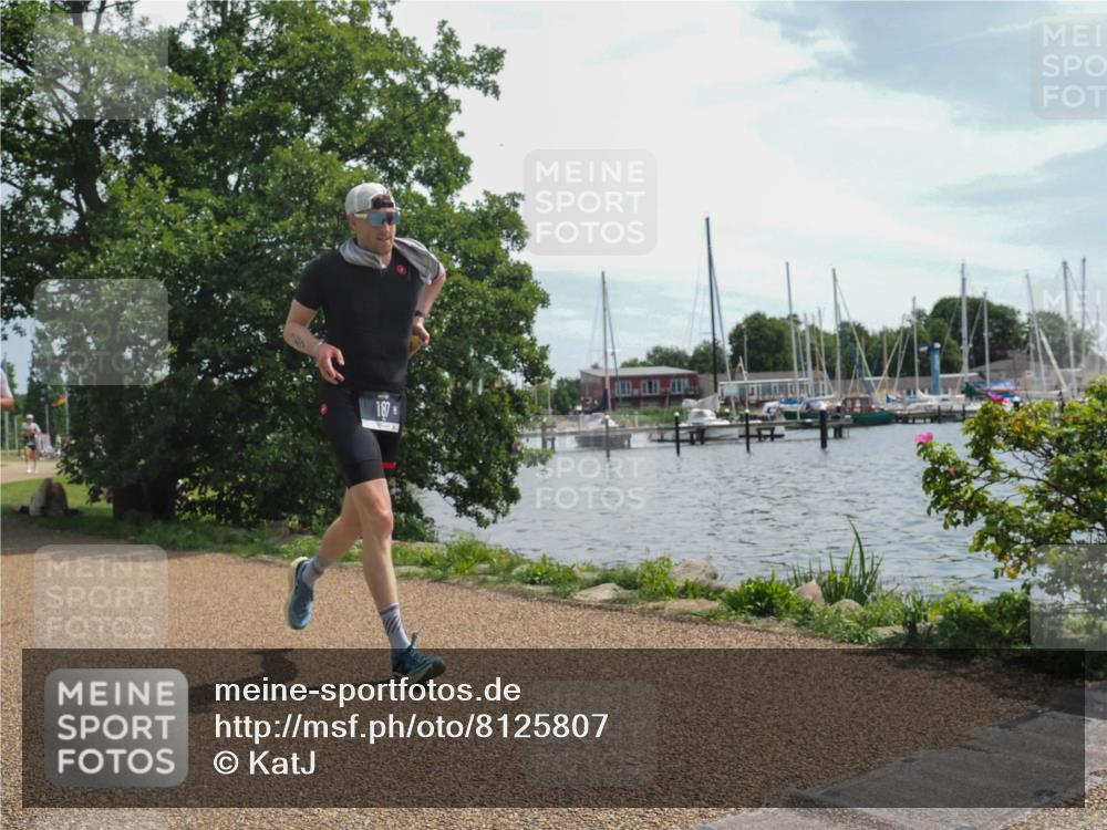 22.06.2025 - Viking Triathlon KatJ http://msf.ph/oto/8125807 22.06.2025 13:08:21 Laufen 187, 448 meine-sportfotos.de
