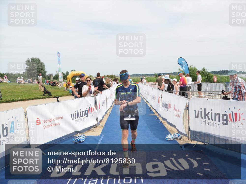 22.06.2025 - Viking Triathlon MichiJ http://msf.ph/oto/8125839 22.06.2025 15:16:52 Ziel 41, 390 meine-sportfotos.de