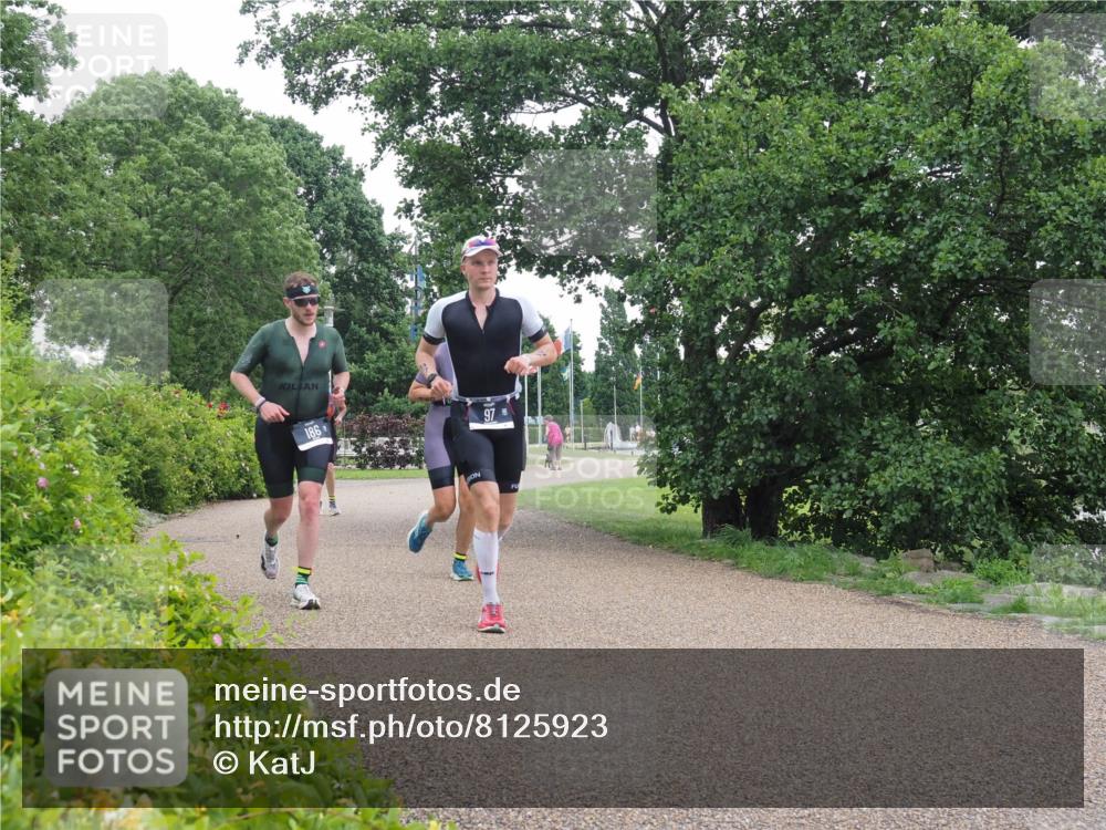 22.06.2025 - Viking Triathlon KatJ http://msf.ph/oto/8125923 22.06.2025 15:28:41 Laufen 97, 186, 460 meine-sportfotos.de