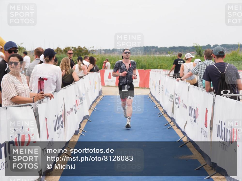 22.06.2025 - Viking Triathlon MichiJ http://msf.ph/oto/8126083 22.06.2025 15:22:35 Ziel 161 meine-sportfotos.de