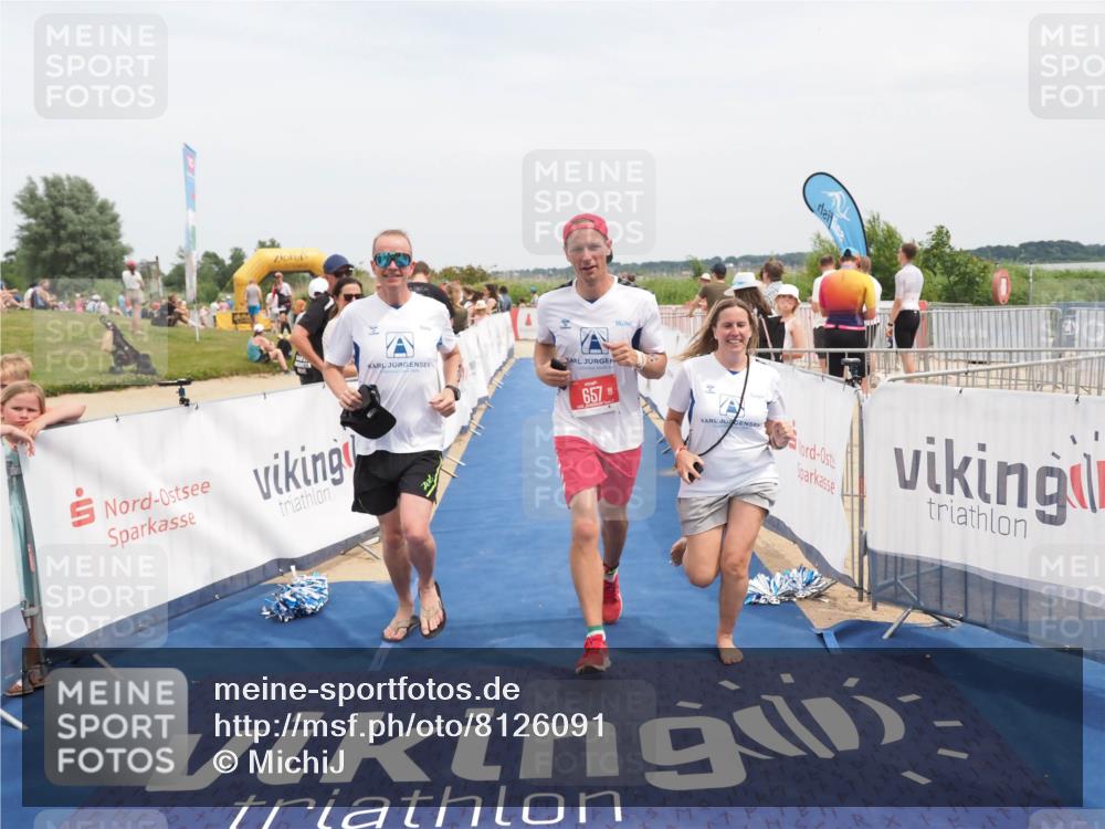 22.06.2025 - Viking Triathlon MichiJ http://msf.ph/oto/8126091 22.06.2025 15:17:14 Ziel 253, 657 meine-sportfotos.de