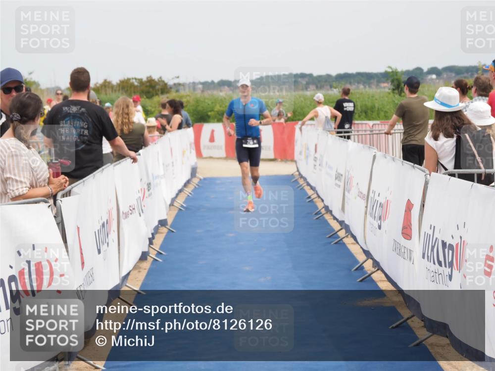 22.06.2025 - Viking Triathlon MichiJ http://msf.ph/oto/8126126 22.06.2025 15:17:30 Ziel 216 meine-sportfotos.de